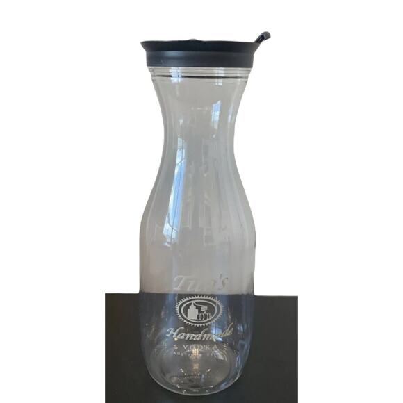 Tito's Handmade Vodka Mixing Carafe Austin Texas Bar Screw Top Lid Brunch Lunch - Picture 1 of 4